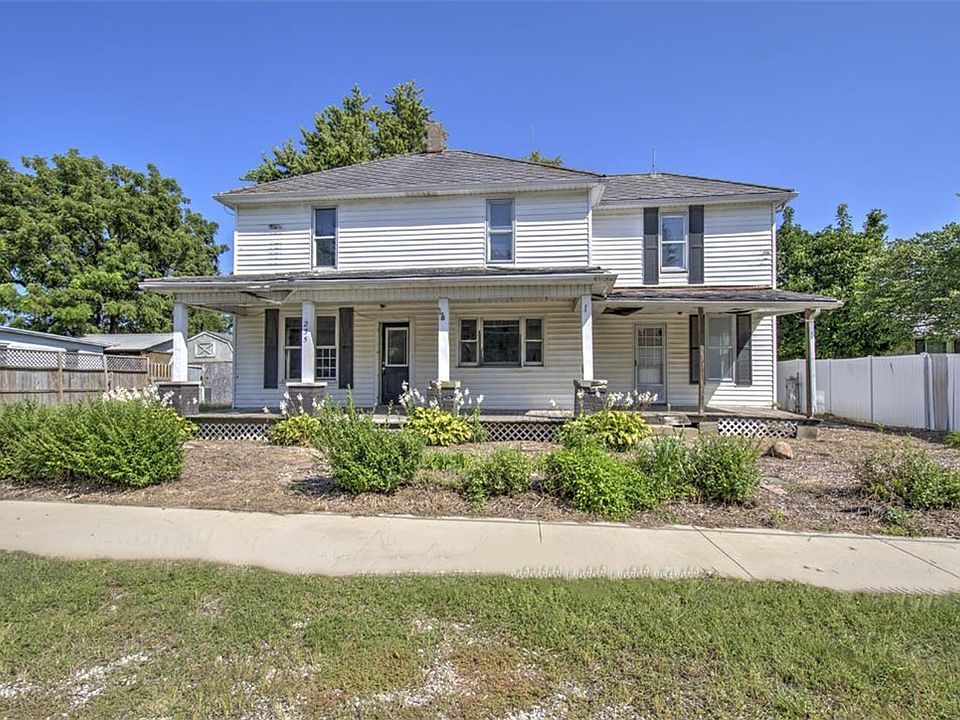 1st image of 235 Warren Ct