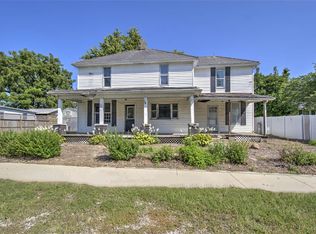 235 Warren Ct, Warrensburg, IL 62573