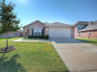 307 Mistflower Ln, Fate, TX 75087