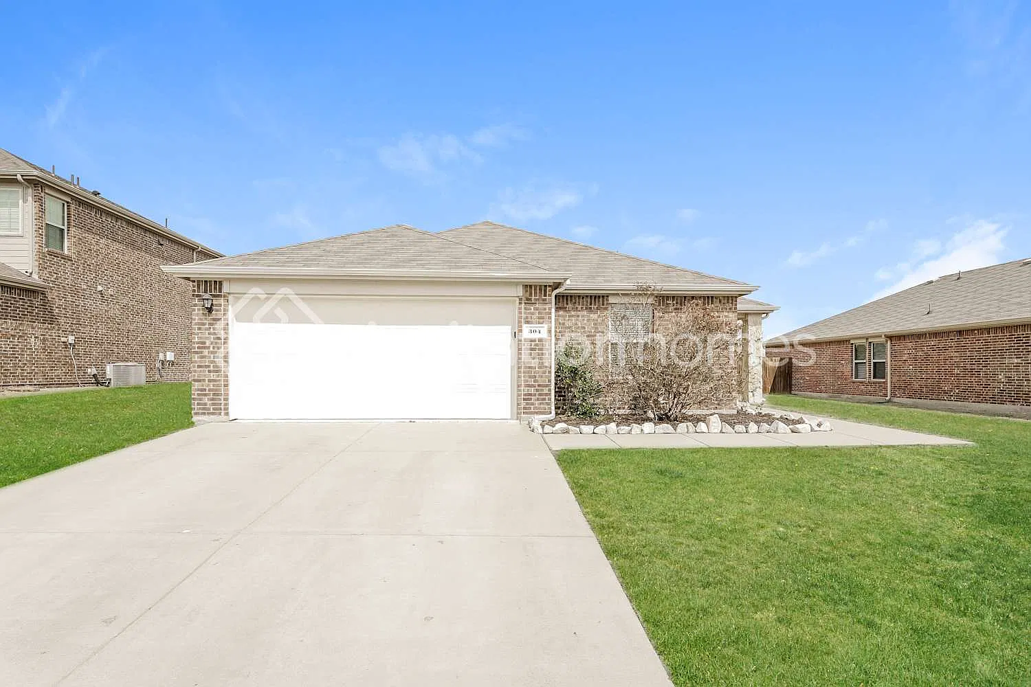 304 Hawthorn Josephine, TX 75173 — Photo 1