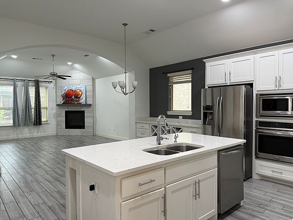 2nd image of 2104 Hubbard Park Ln