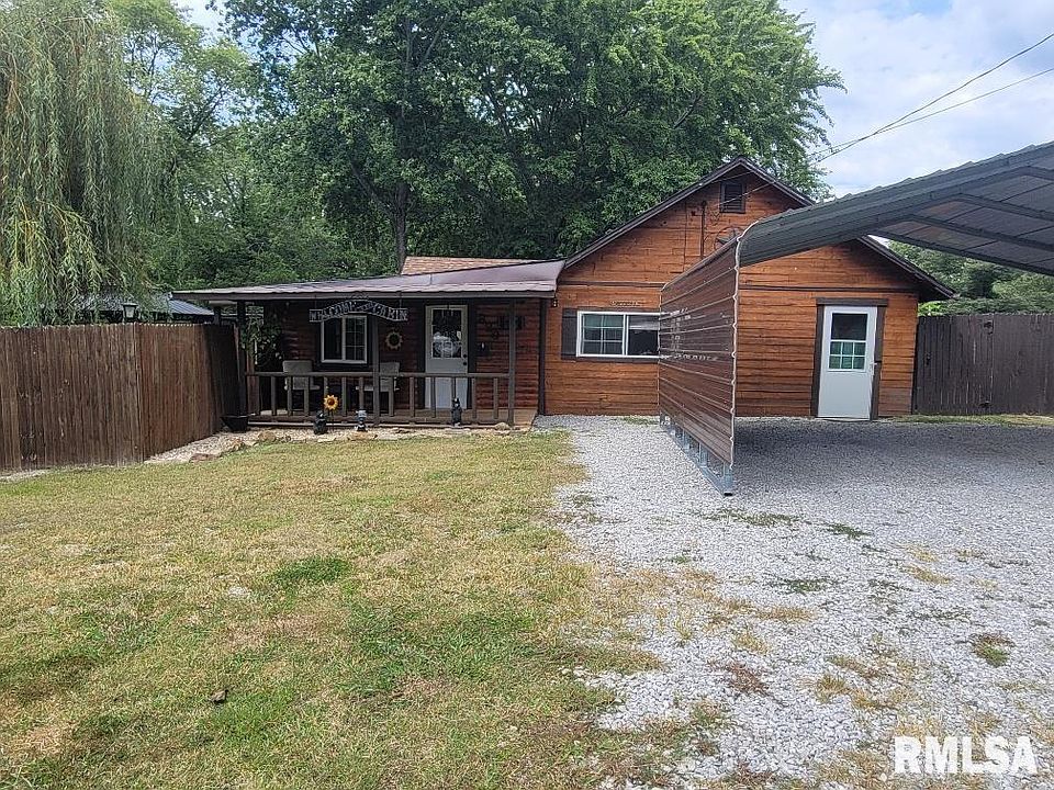 1st image of 820 White Ave