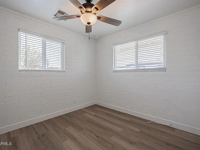 5035 N 23rd Ave — Photo 3