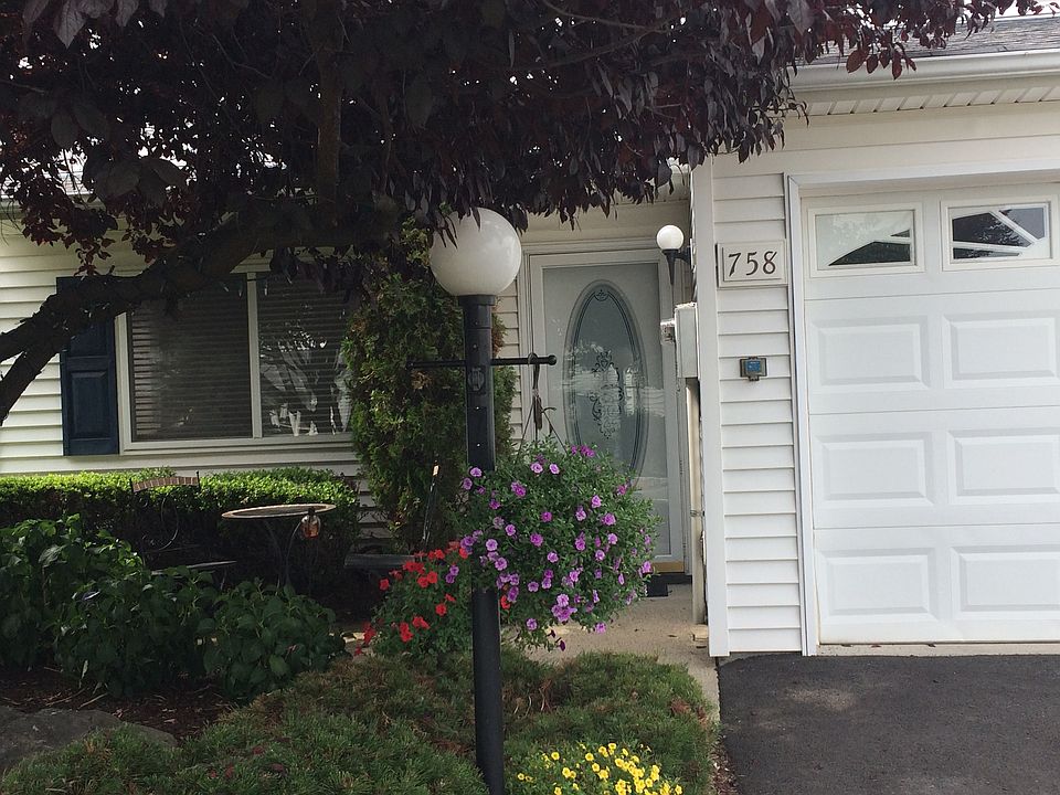 1st image of 758 Hewitt Ln