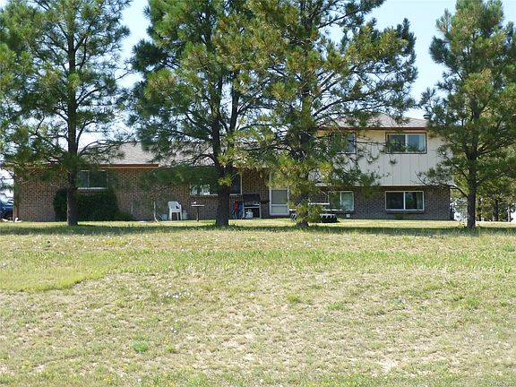 3rd image of 924 N Antelope Dr