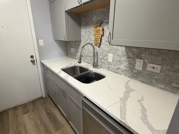 15716 Terrace Dr Unit R3, Oak Forest, IL 60452