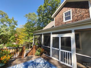 209 Whitaker Rd, Fairview, NC 28730