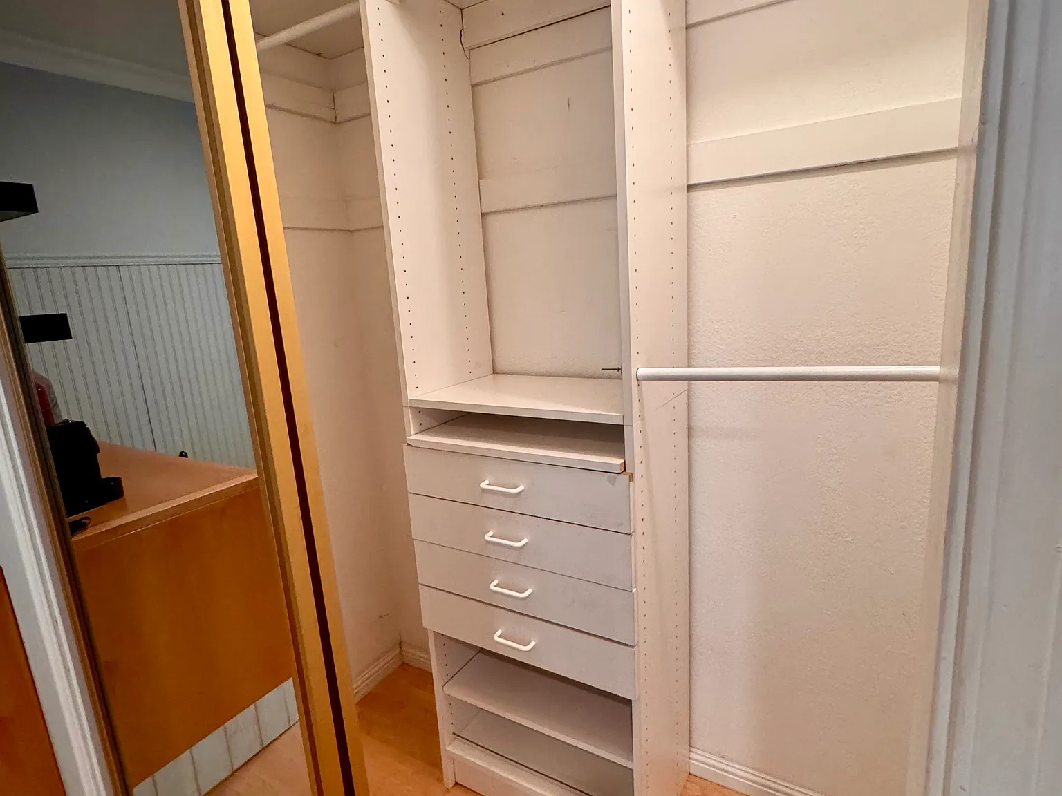 1 bed, 300 sqft, $2,000 — Photo 4
