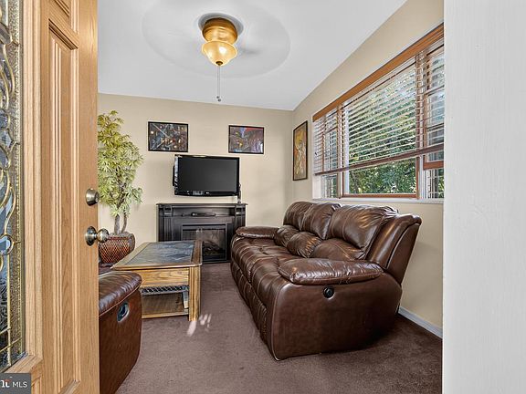 2nd image of 6016 Cobbs Creek Pkwy