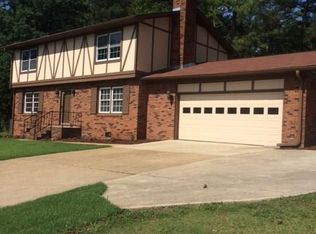 612 Versailles Dr SE, Huntsville, AL 35803
