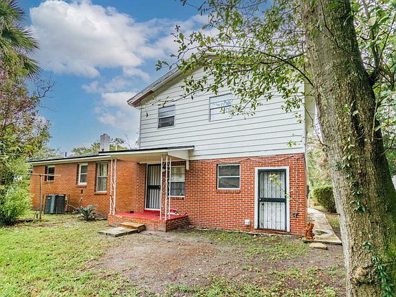 5th image of 1459 Royal Court Ln