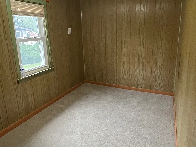 809 S Circle Dr E — Photo 10