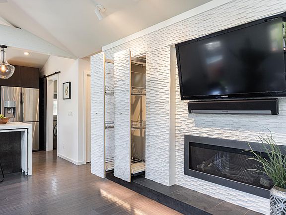 5th image of 3776 Norfolk Street