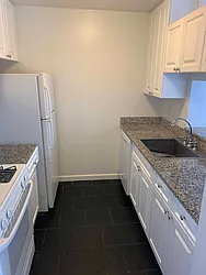 Rented by Addison Property Group