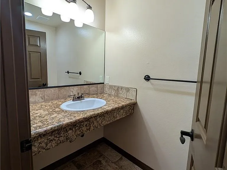 27160 Vista Rd #3 — Photo 6