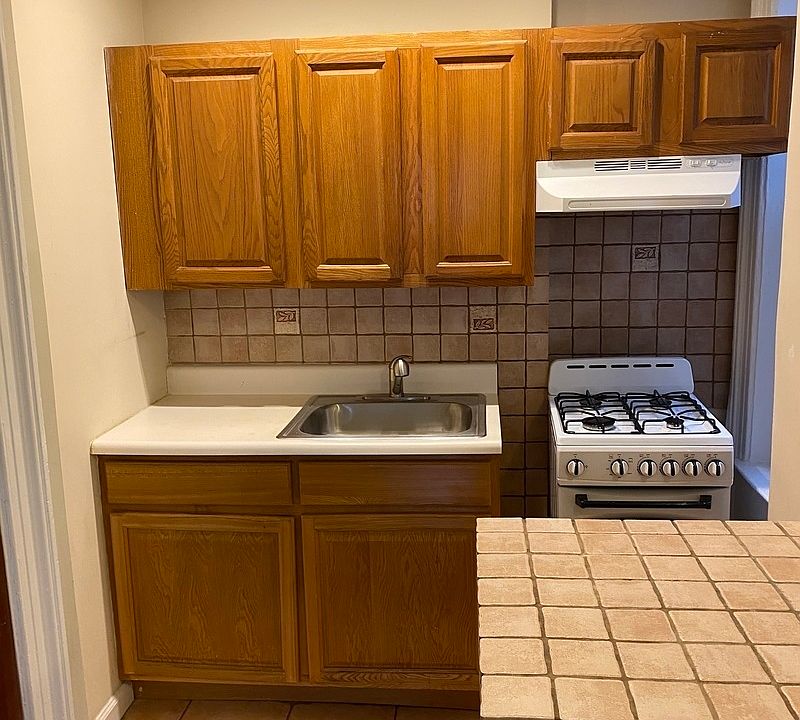 1st image of 31-64 30th St #11