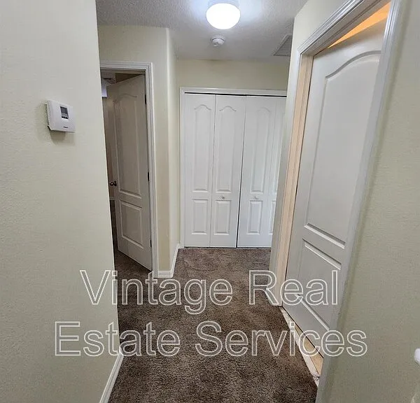 10932 Keys Gate — Photo 14