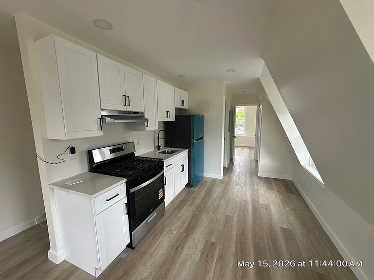 131 Monmouth St #2 — Photo 16