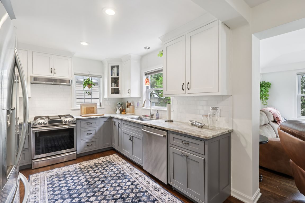 Laurel Ave-0706-012.jpg