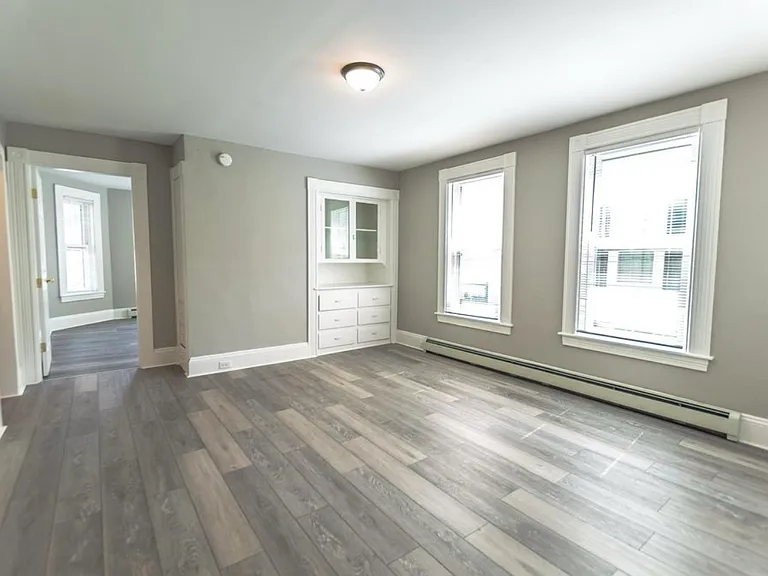562 Dubuque St #1 — Photo 2