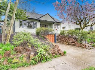4336 NE Hassalo St, Portland, OR