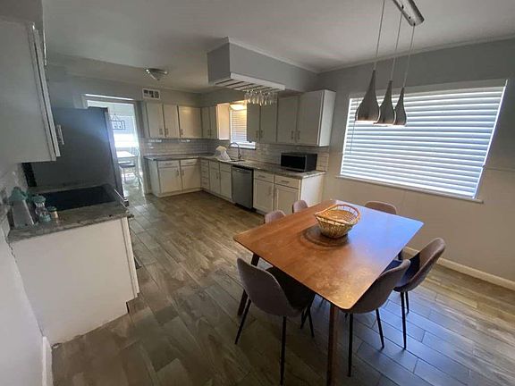 4th image of 5566 Beechnut St