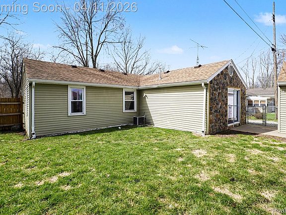 4th image of 16485 Jennings Rd