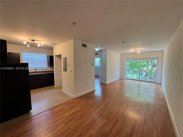 529 NE 62nd St Unit 203, Miami, FL 33138