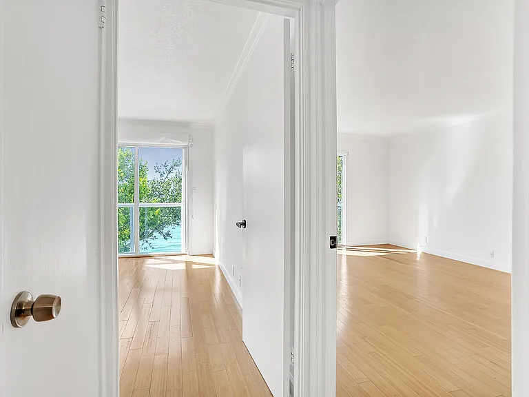 1541 Brickell Ave #105 — Photo 52