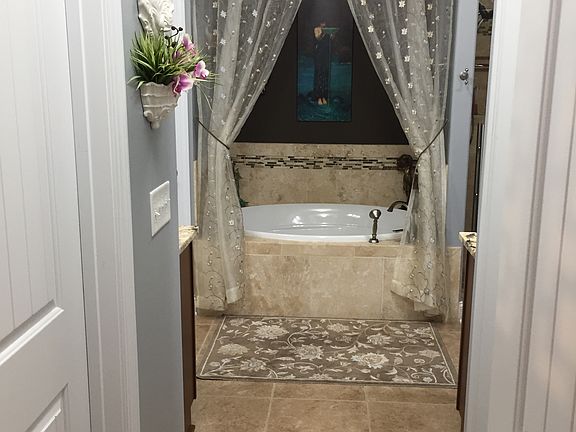 Master Bath Garden Tub