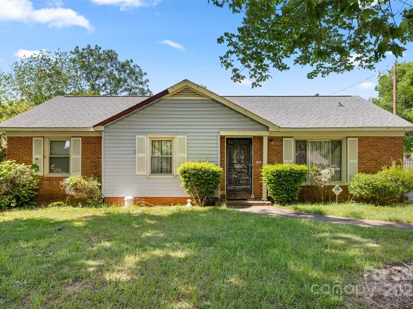 728 Dedmon Dr, Charlotte, NC 28216