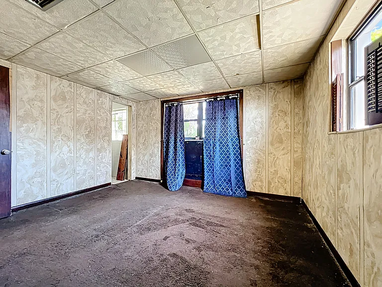 122 Eden Ave — Photo 11