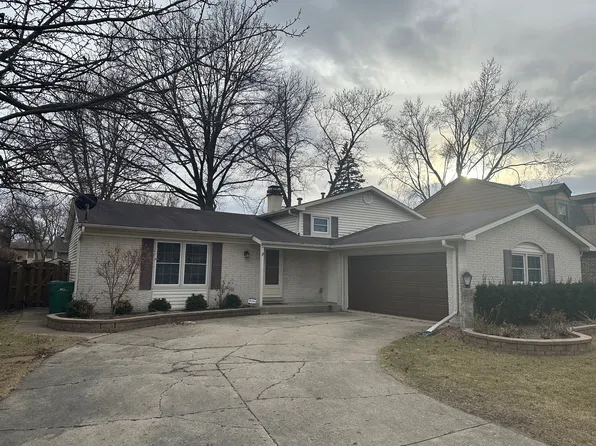 149 University Dr, Buffalo Grove, IL 60089