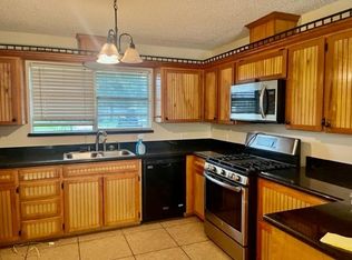 134 11th St, San Leon, TX 77539