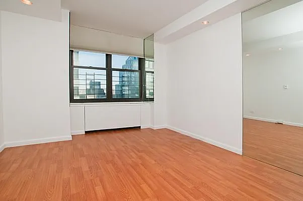 Rented by Domus Realty | media 5