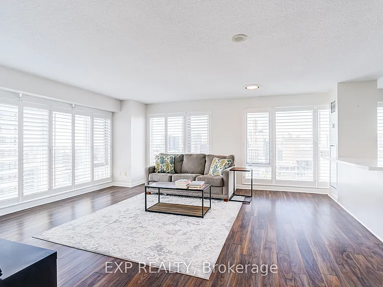 210 Victoria St #Penthouse 09 — Photo 5