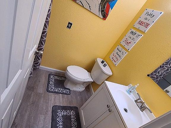 Guest Bathroom