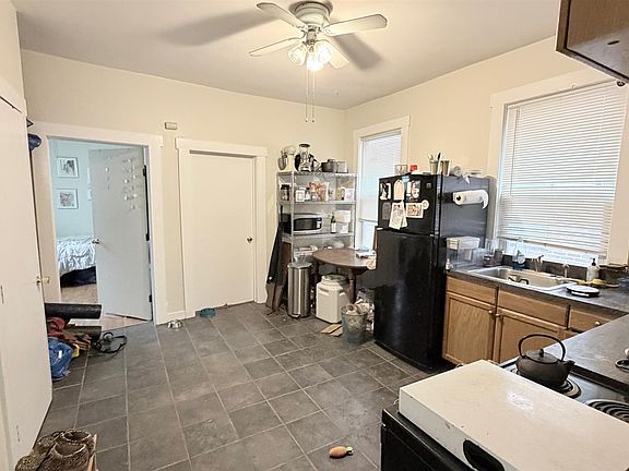2nd image of 1210 Cambridge St APT 2
