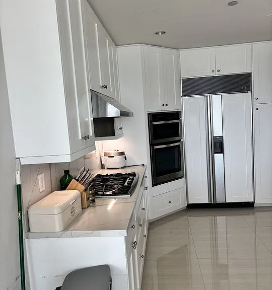 10727 Wilshire Blvd #2002 — Photo 27