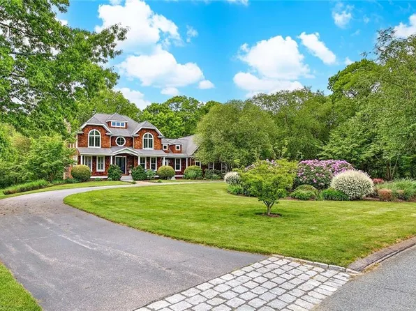 357 Congdon Dr, South Kingstown, RI 02879