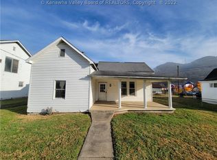 509 Alexander St, Cedar Grove, WV 25039