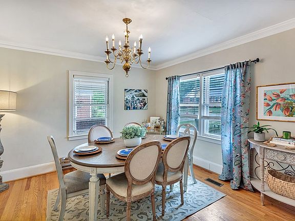 4th image of 203 James St