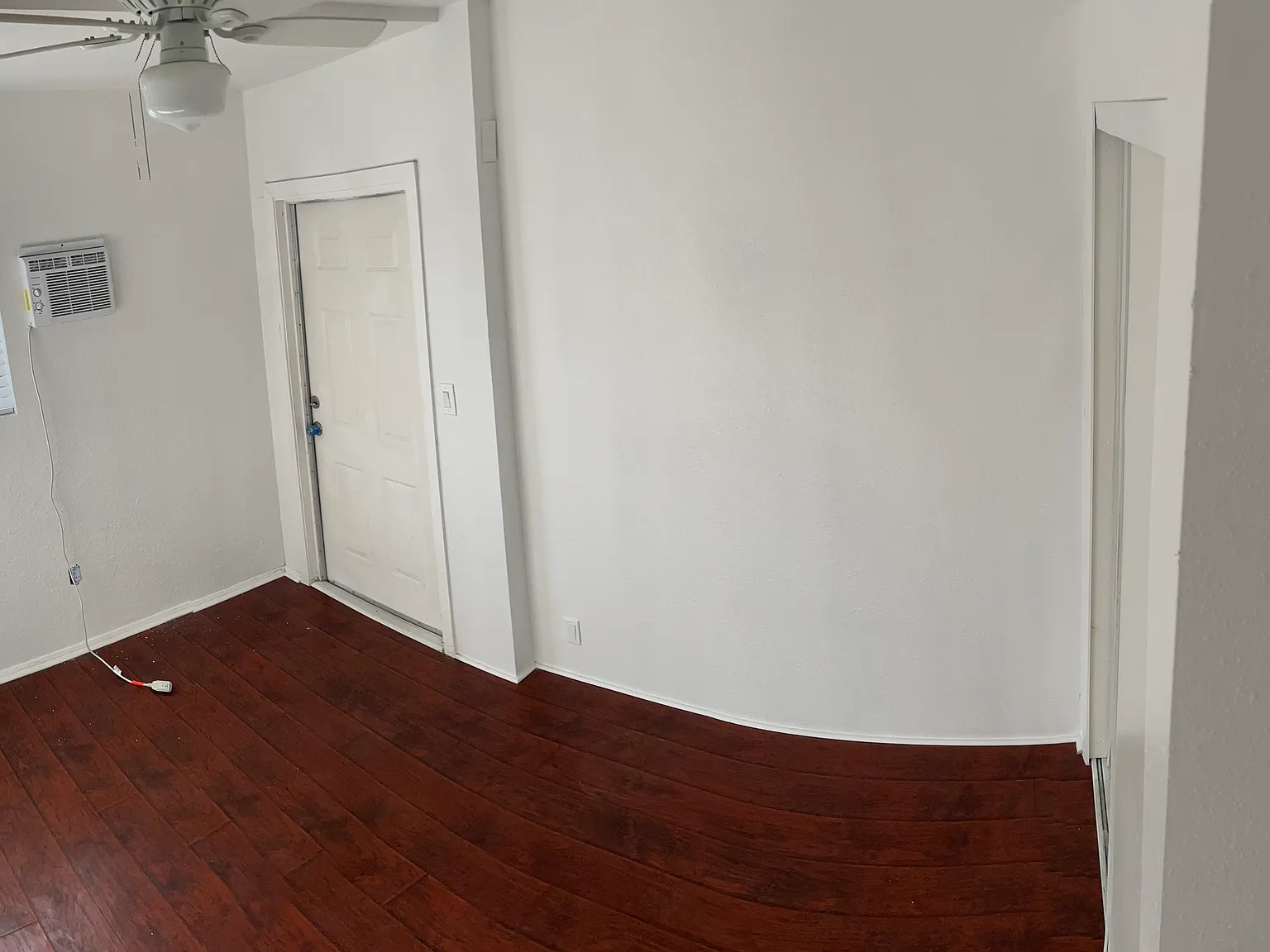 2 bed, 700 sqft, $2,200 — Photo 4