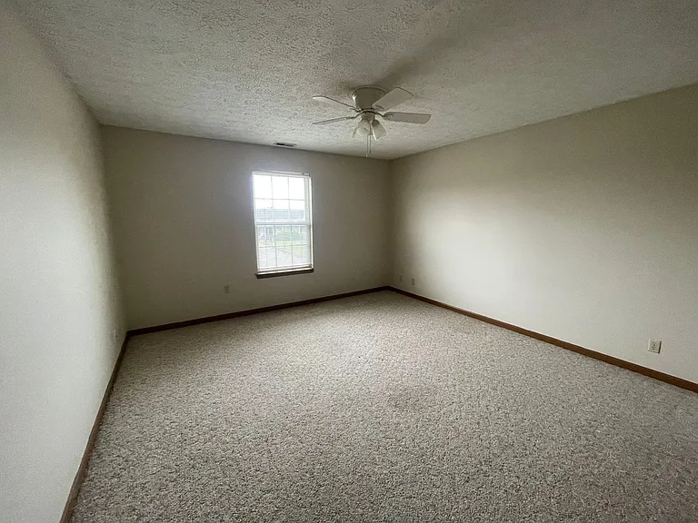 3029 Butterfield Ct — Photo 9