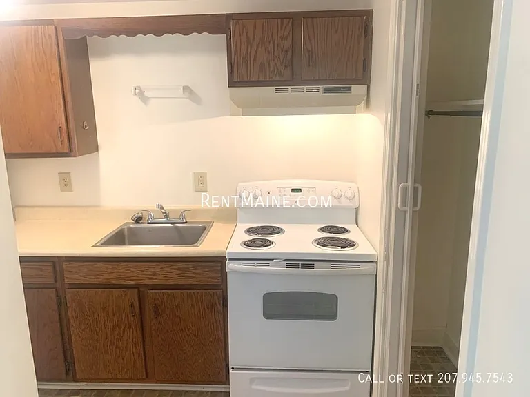 29 Chamberlain St #3 — Photo 3