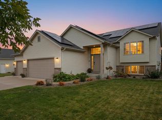 1665 Cornerstone Ln SE, Owatonna, MN 55060