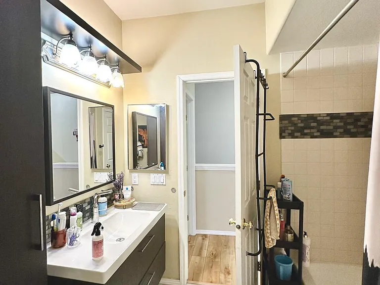 1000 NE 63rd Way #2104 — Photo 36