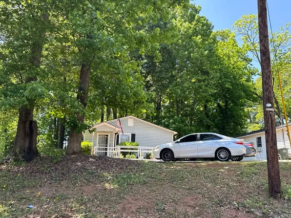 1131 W College Ext, Griffin, GA 30224