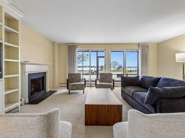 540 Indian Mound St APT 1A, Wayzata, MN 55391