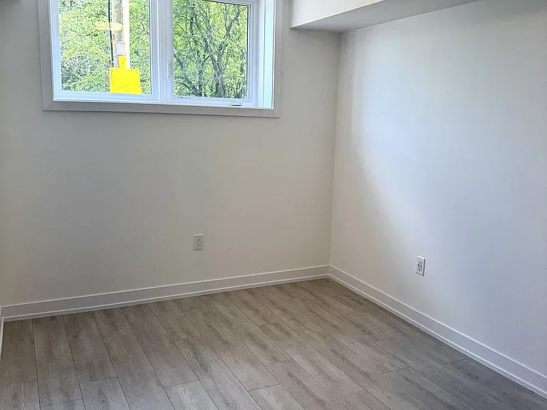 42 Lowes Rd W #123 — Photo 10